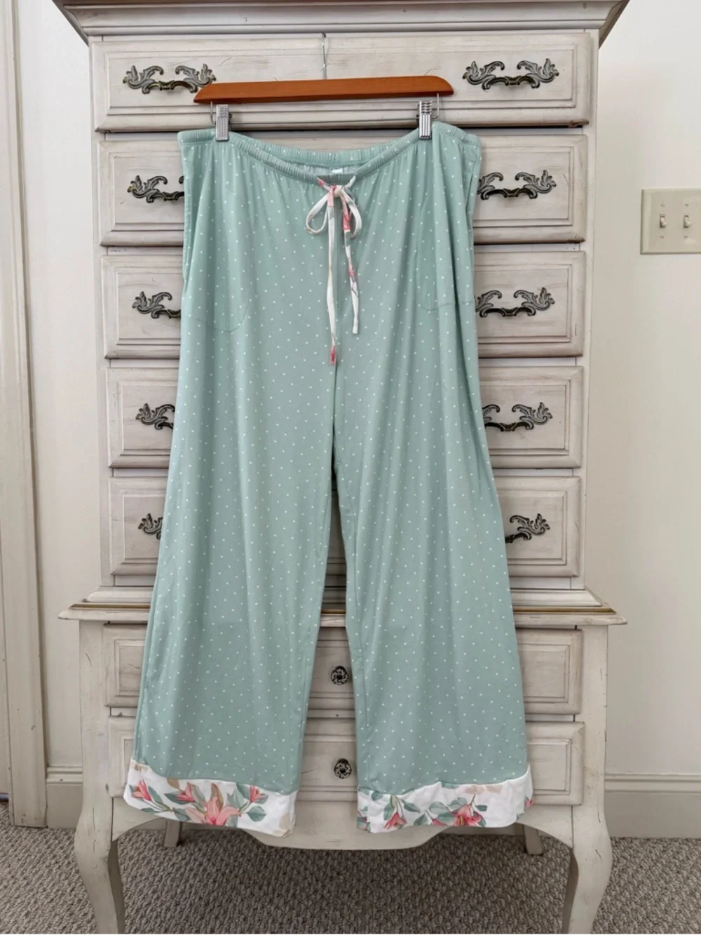 Flora Nikrooz Floral Robe Pajama Set - Picture 8 of 9